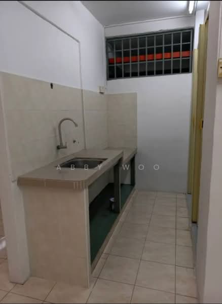 Rumah Flat untuk Disewa di Green Garden - Abby Woo - Kitchen - PropertyGuru.com.my