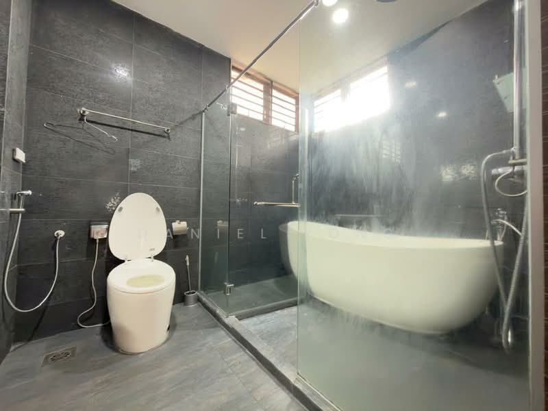 Bungalow for Rent in Bukit Kesenangan (Johor Bahru) - Daniel Yong - Bathroom - PropertyGuru.com.my