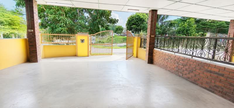 Rumah Teres 1-Tingkat untuk Dijual di Taman Sahabat (Semenyih) - TH Lim - Exterior - PropertyGuru.com.my
