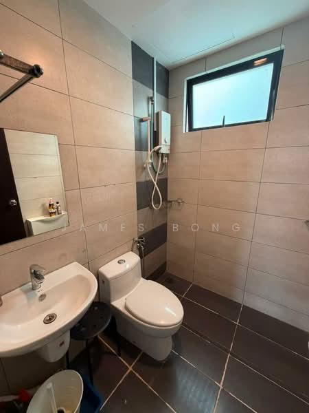 Servis Apartment untuk Disewa di Molek Regency - James Bong - Bathroom - PropertyGuru.com.my