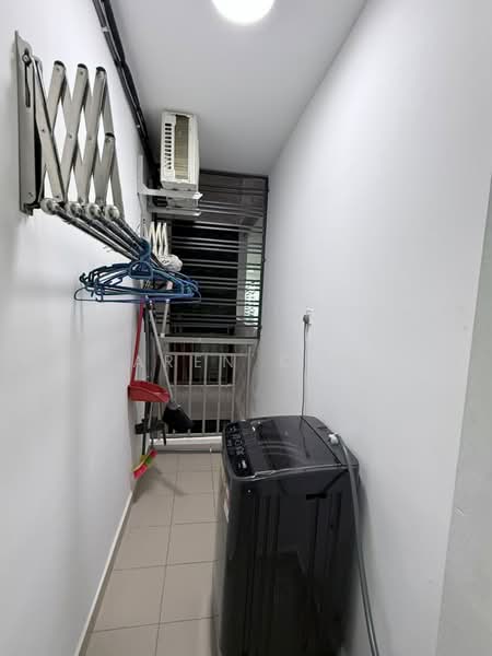 Kondominium untuk Disewa di PARC Regency (Residensi Masai) - Caren Chin - Balcony - PropertyGuru.com.my