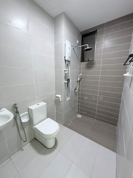 Kondominium untuk Disewa di PARC Regency (Residensi Masai) - Caren Chin - Bathroom - PropertyGuru.com.my