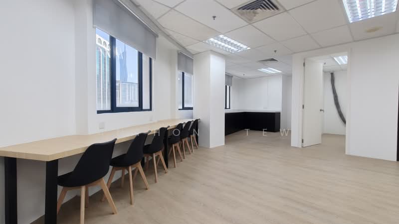 Pejabat untuk Disewa di KLCC (KL City Centre) - Anthony Tew - Pantry Bar Counter - PropertyGuru.com.my