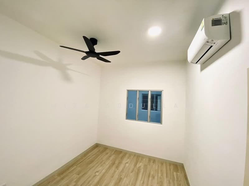 Kondominium untuk Dijual di Lakefront Homes - Miza Abdullah - PropertyGuru.com.my