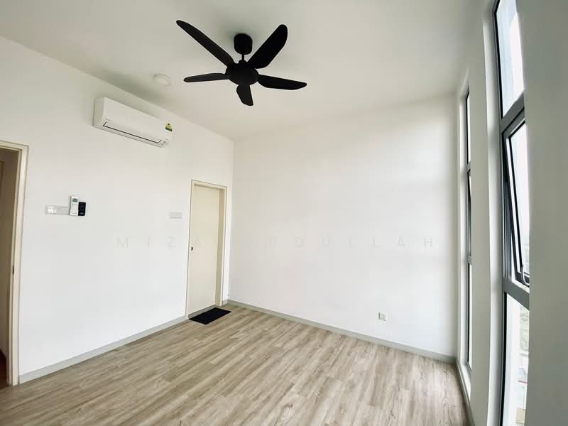 Kondominium untuk Dijual di Lakefront Homes - Miza Abdullah - PropertyGuru.com.my