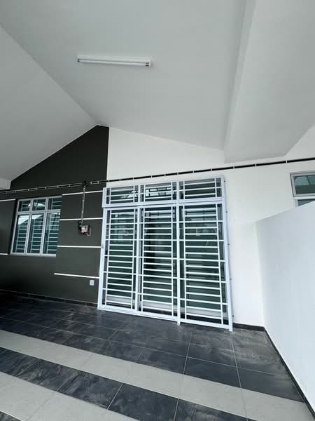 Rumah Teres 1 Tingkat untuk Disewa di Bandar Putra (Kulai) - Jesy Tey - Exterior - PropertyGuru.com.my