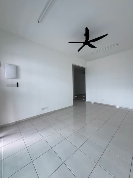 Rumah Teres 1 Tingkat untuk Disewa di Bandar Putra (Kulai) - Jesy Tey - Living Room - PropertyGuru.com.my