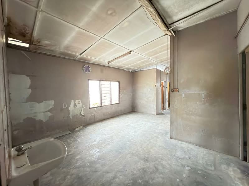 Rumah Teres 1 Tingkat untuk Dijual di Taman Bahagia (Senai) - Daniel Yong - Interior - PropertyGuru.com.my