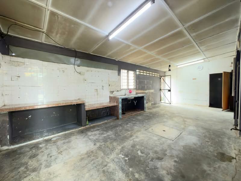 Rumah Teres 1 Tingkat untuk Dijual di Taman Bahagia (Senai) - Daniel Yong - Kitchen - PropertyGuru.com.my