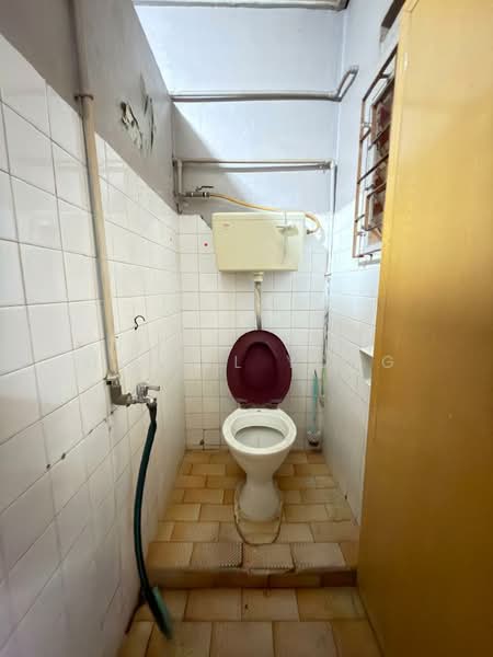 Rumah Teres 1 Tingkat untuk Dijual di Taman Bahagia (Senai) - Daniel Yong - Bathroom - PropertyGuru.com.my