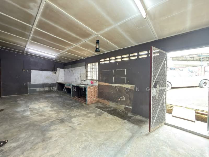 Rumah Teres 1 Tingkat untuk Dijual di Taman Bahagia (Senai) - Daniel Yong - Kitchen - PropertyGuru.com.my