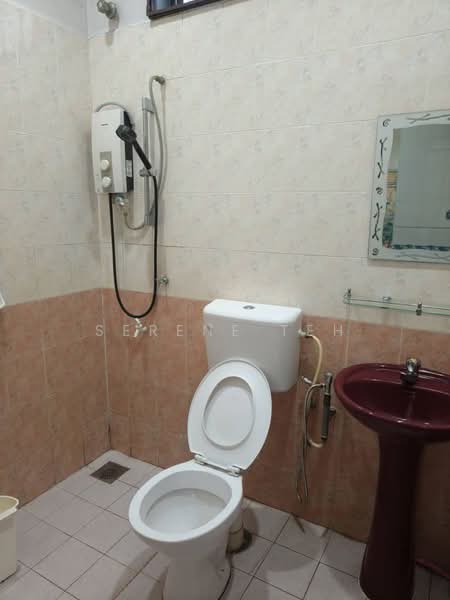 Rumah Teres 1 Tingkat untuk Disewa di Bandar Putra (Kulai) - Serene Teh - Bathroom - PropertyGuru.com.my