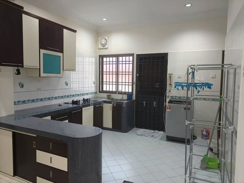 Rumah Teres 1 Tingkat untuk Disewa di Bandar Putra (Kulai) - Serene Teh - Kitchen - PropertyGuru.com.my