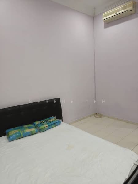 Rumah Teres 1 Tingkat untuk Disewa di Bandar Putra (Kulai) - Serene Teh - Bedroom - PropertyGuru.com.my