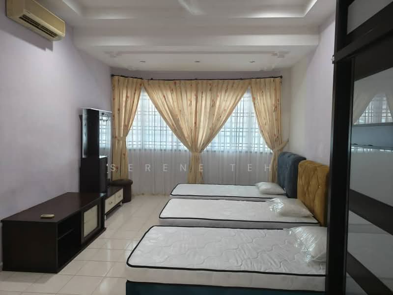 Rumah Teres 1 Tingkat untuk Disewa di Bandar Putra (Kulai) - Serene Teh - Bedroom - PropertyGuru.com.my