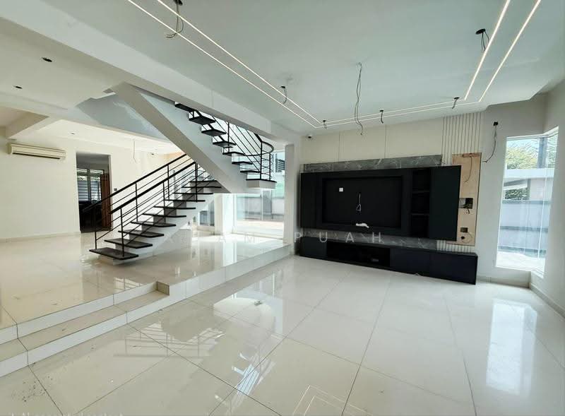 Bungalow House for Sale in Kajang (Selangor) - Adam Puah - Living Room - PropertyGuru.com.my