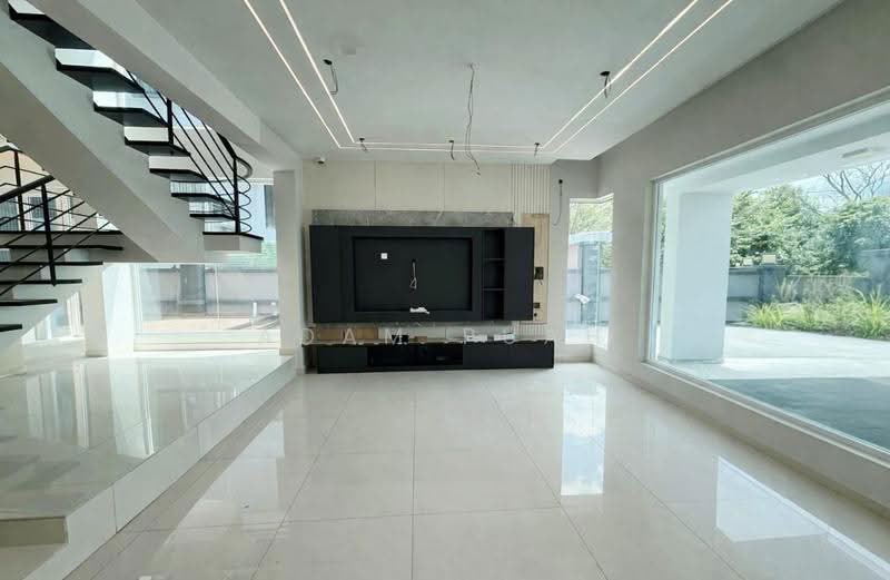 Bungalow House for Sale in Kajang (Selangor) - Adam Puah - Living Room - PropertyGuru.com.my