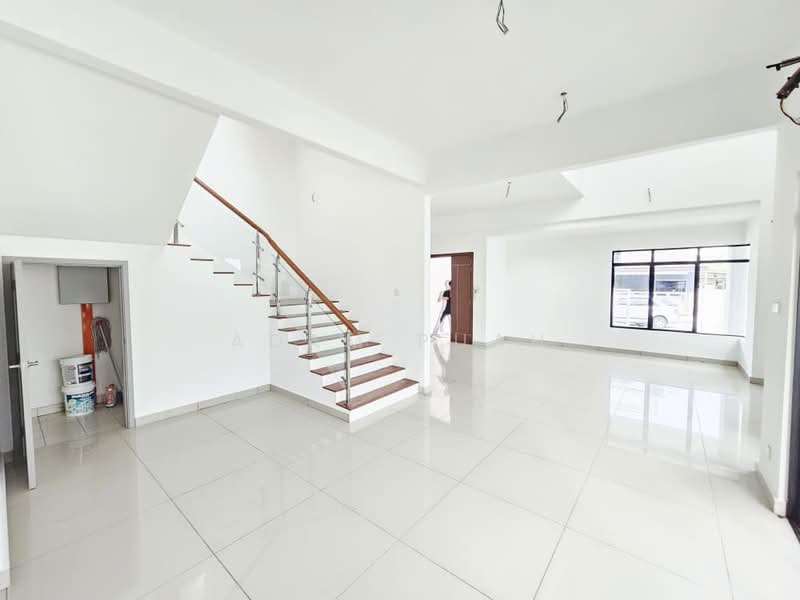Rumah Banglo untuk Dijual di Kajang (Selangor) - Adam Puah - Living Room - PropertyGuru.com.my