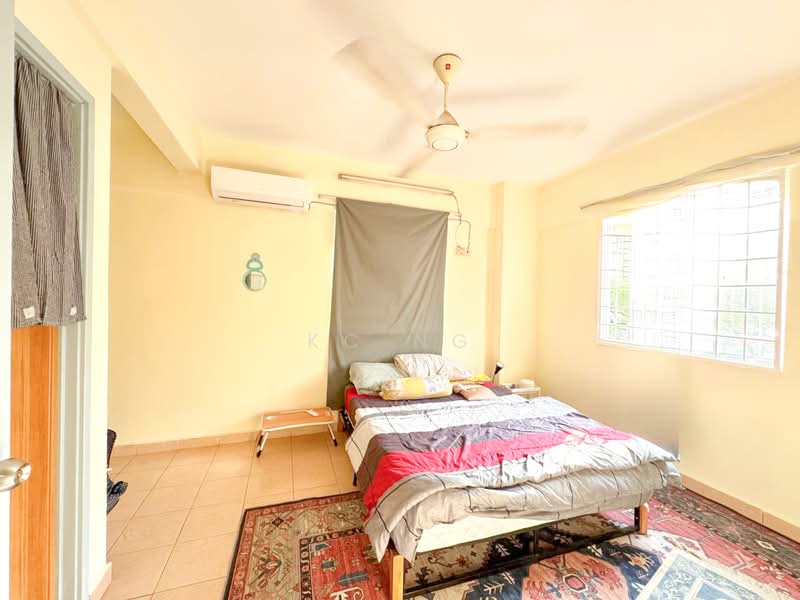Pangsapuri untuk Dijual di Avenue Court - KC Ng - Bedroom - PropertyGuru.com.my