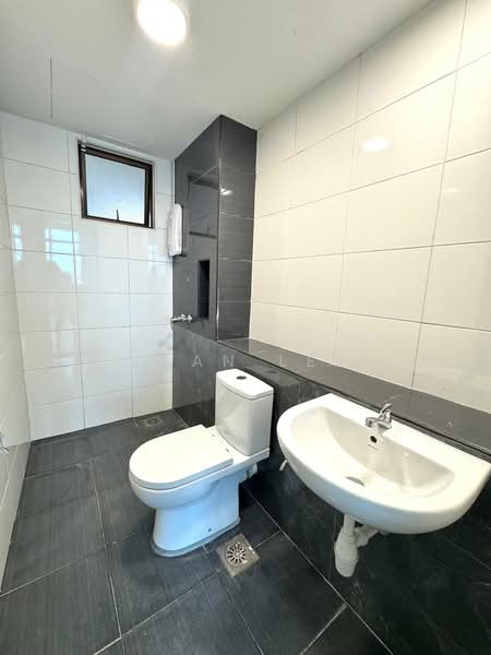 Pangsapuri untuk Dijual di Sky Gardens Residences - Alan Lee - PropertyGuru.com.my