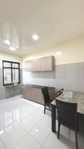 Rumah Teres 2-Tingkat untuk Disewa di Bandar Dato Onn (Tebrau) - Christina Ang - Kitchen - PropertyGuru.com.my