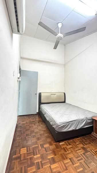 Rumah Teres 2 Tingkat untuk Dijual di Taman Desa Cemerlang (Ulu Tiram) - Zack Chow - Bedroom - PropertyGuru.com.my