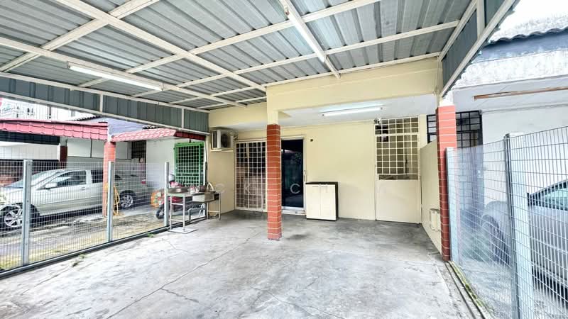 Rumah Teres 2 Tingkat untuk Dijual di Taman Desa Cemerlang (Ulu Tiram) - Zack Chow - Exterior - PropertyGuru.com.my