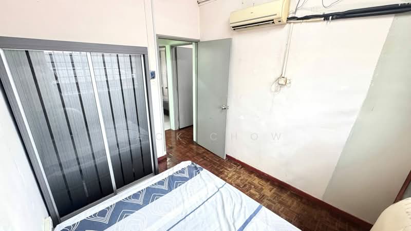 Rumah Teres 2 Tingkat untuk Dijual di Taman Desa Cemerlang (Ulu Tiram) - Zack Chow - Bedroom - PropertyGuru.com.my