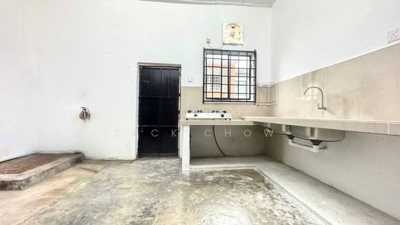 Rumah Teres 2 Tingkat untuk Dijual di Taman Desa Cemerlang (Ulu Tiram) - Zack Chow - Kitchen - PropertyGuru.com.my
