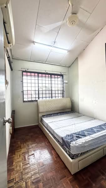 Rumah Teres 2 Tingkat untuk Dijual di Taman Desa Cemerlang (Ulu Tiram) - Zack Chow - Bedroom - PropertyGuru.com.my