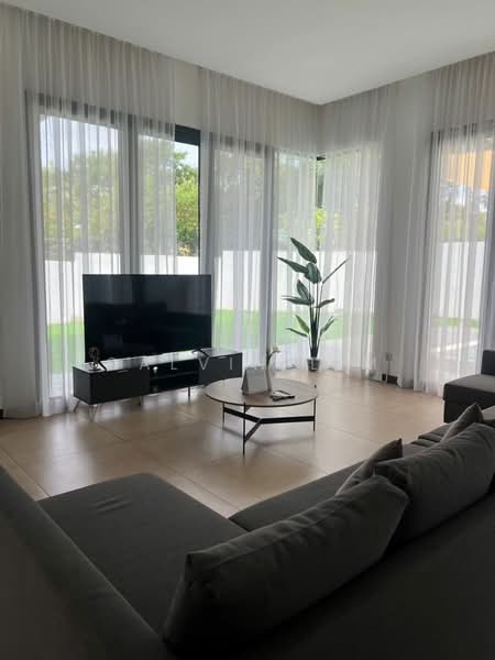 Link Bungalow for Rent in Setia Alam (Selangor) - Calvin Lim - Living Room - PropertyGuru.com.my