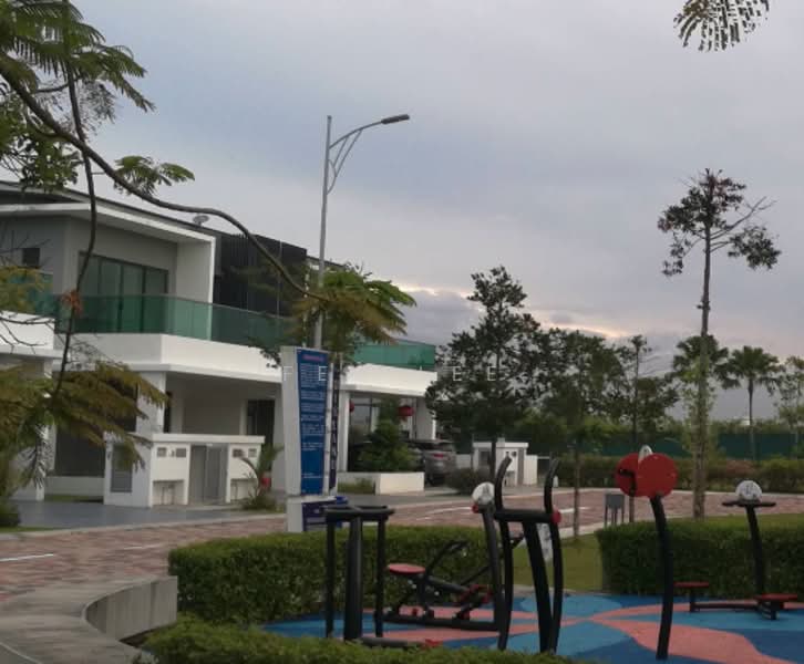 3-storey Terraced House for Sale in D'Island (Puchong) - Fey Lee - Exterior - PropertyGuru.com.my