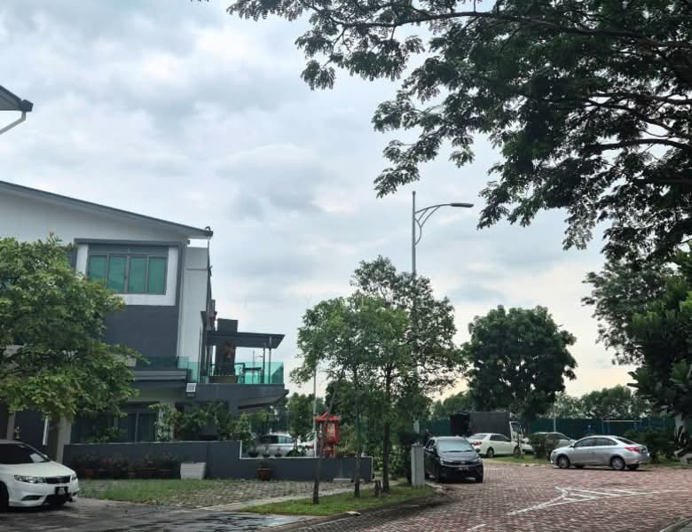 3-storey Terraced House for Sale in D'Island (Puchong) - Fey Lee - Exterior - PropertyGuru.com.my