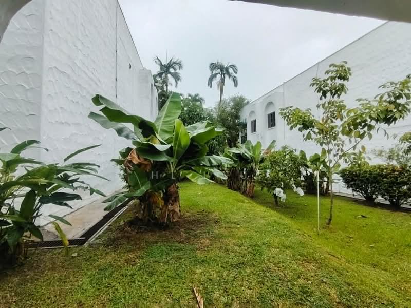 Townhouse for Sale in Country Heights (Kajang) - HL Lau - Garden - PropertyGuru.com.my