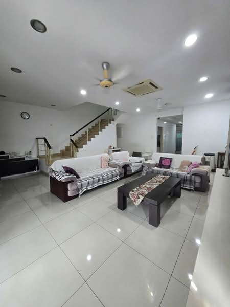 Rumah Teres 3-Tingkat untuk Dijual di Laman Rimbunan (Kepong) - Jasemin Chia - Living Room - PropertyGuru.com.my