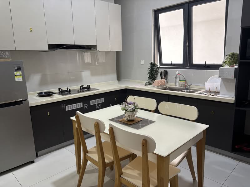 Kondominium untuk Disewa di Bay Point @ Country Garden Danga Bay - Herman Syah - Kitchen - PropertyGuru.com.my