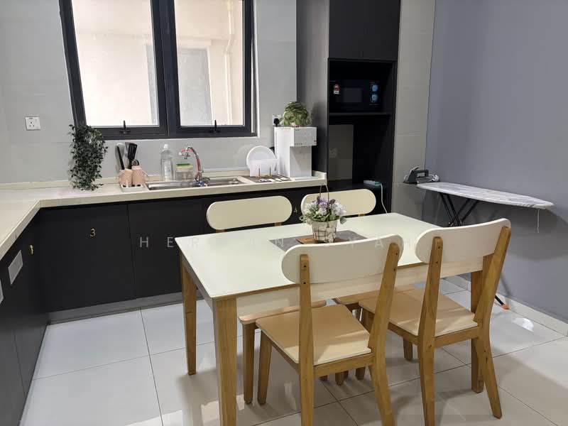 Kondominium untuk Disewa di Bay Point @ Country Garden Danga Bay - Herman Syah - Kitchen - PropertyGuru.com.my