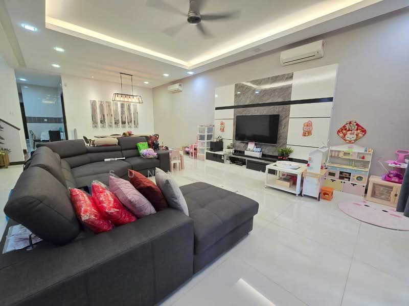 Rumah Teres 2-Tingkat untuk Dijual di Bandar Kinrara (Selangor) - SUNNY YONG - Living Room - PropertyGuru.com.my