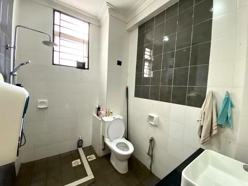 2-storey Terraced House for Sale in Ukay Perdana (Ulu Kelang) - BILYA ARIFF - Bathroom - PropertyGuru.com.my