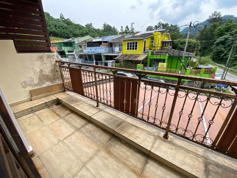 2-storey Terraced House for Sale in Ukay Perdana (Ulu Kelang) - BILYA ARIFF - Balcony - PropertyGuru.com.my