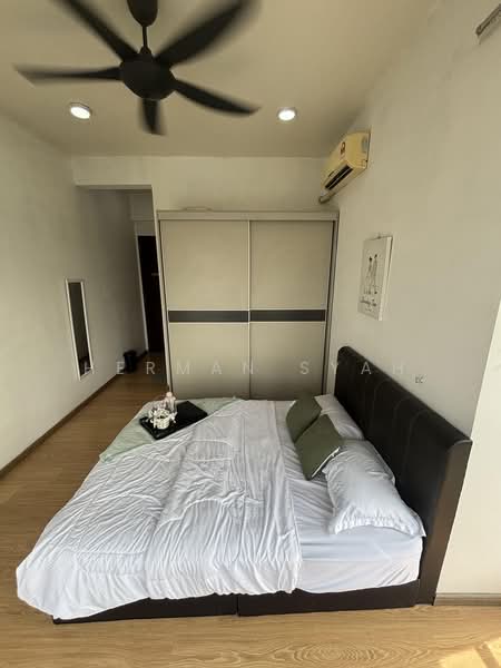 Condominium for Rent at Kings Bay @ Country Garden Danga Bay - Herman Syah - Bedroom - PropertyGuru.com.my