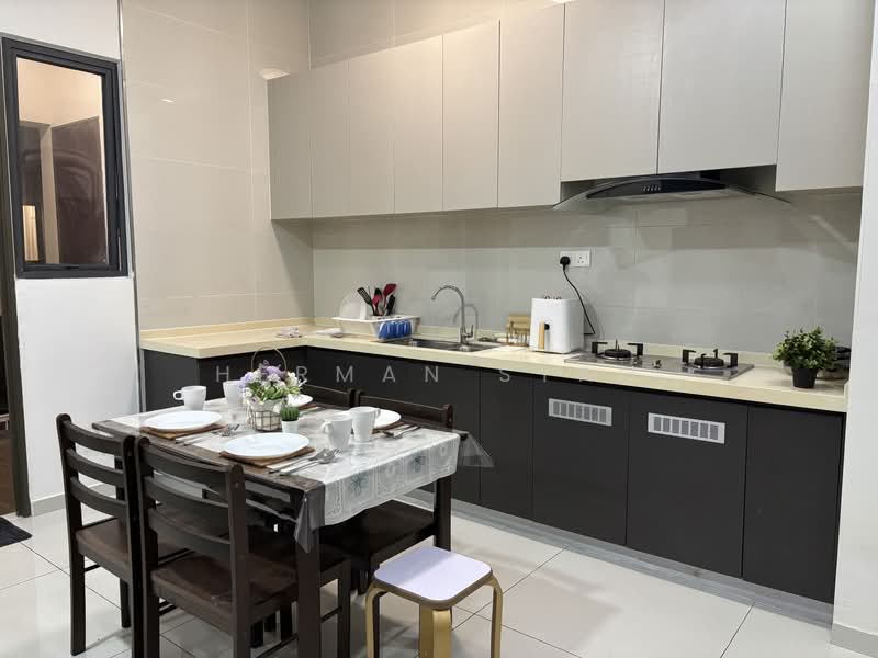 Condominium for Rent at Kings Bay @ Country Garden Danga Bay - Herman Syah - Kitchen - PropertyGuru.com.my