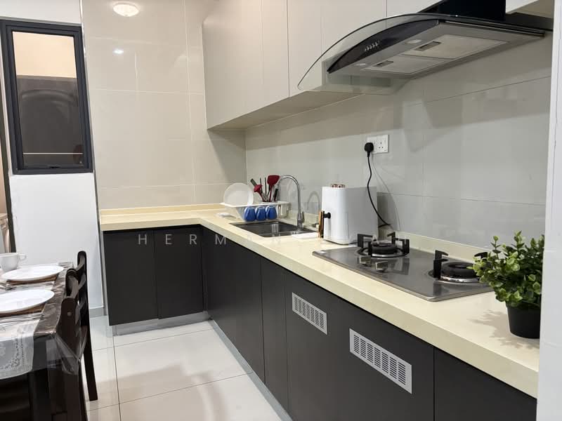 Condominium for Rent at Kings Bay @ Country Garden Danga Bay - Herman Syah - Kitchen - PropertyGuru.com.my