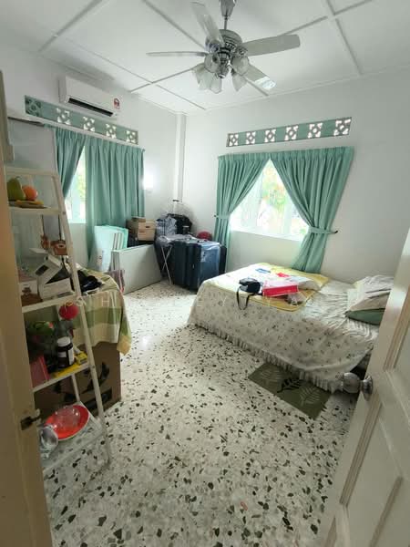 Semi-Detached House for Rent in Kim Teng Park (Johor Bahru) - Shirley Yap - Bedroom - PropertyGuru.com.my