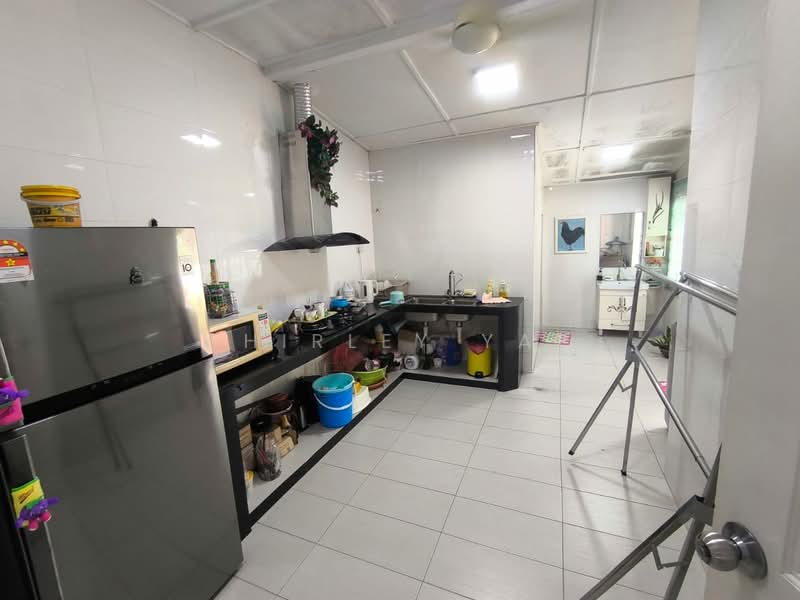 Semi-Detached House for Rent in Kim Teng Park (Johor Bahru) - Shirley Yap - Kitchen - PropertyGuru.com.my