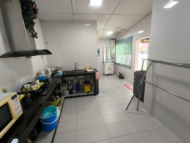 Semi-Detached House for Rent in Kim Teng Park (Johor Bahru) - Shirley Yap - Kitchen - PropertyGuru.com.my