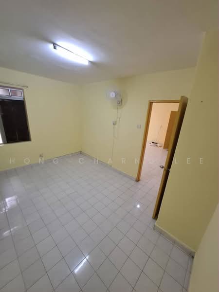 Apartment for Rent at Tanjong Puteri Apartment - Hong Charng Lee - Interior - PropertyGuru.com.my