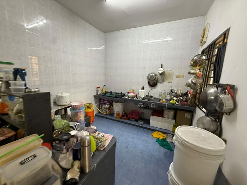 2-storey Terraced House for Sale in Taman Ehsan Jaya (Ulu Tiram) - Bryan Goh - Kitchen - PropertyGuru.com.my