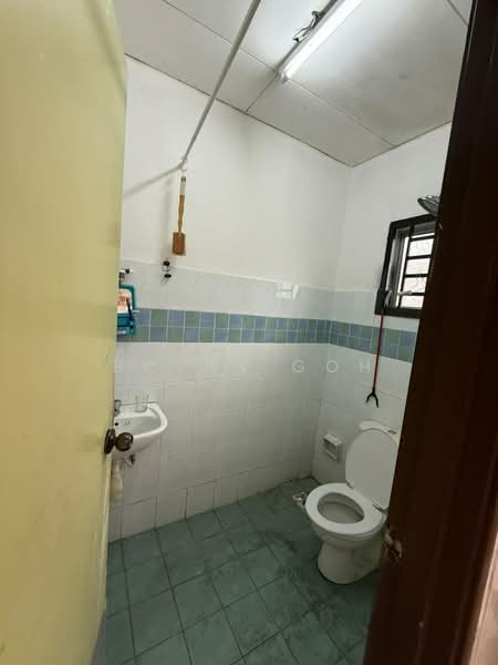 2-storey Terraced House for Sale in Taman Ehsan Jaya (Ulu Tiram) - Bryan Goh - Bathroom - PropertyGuru.com.my