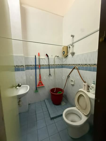 2-storey Terraced House for Sale in Taman Ehsan Jaya (Ulu Tiram) - Bryan Goh - Bathroom - PropertyGuru.com.my